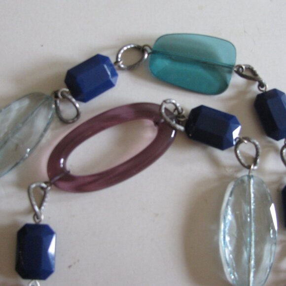 Chico's Necklace NWT $34 Blue Green Purple Beads Statement - Picture 3 of 3